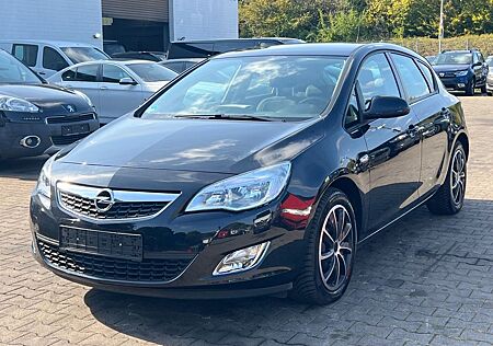 Opel Astra J LIMO WENIG KM! TÜV NEU