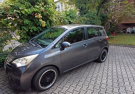 Toyota Verso-S 1,33-l-Dual-VVT Life Life