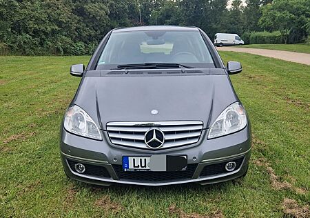 Mercedes-Benz A 200 AVANTGARDE AVANTGARDE