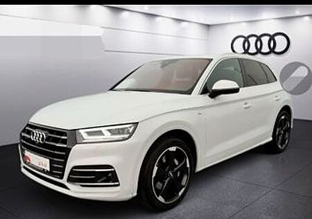 Audi Q5 55 TFSI e S tronic quattro -