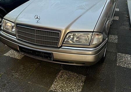 Mercedes-Benz C 200 ELEGANCE * SCHECKHEFTGEPFLEGT