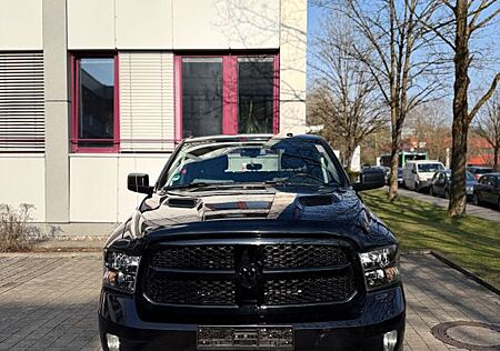 Dodge RAM 1500 CLASSIC HEMI 5.7 L