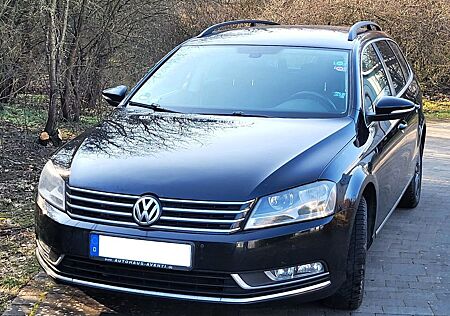 VW Passat Variant Volkswagen 2.0 TDI Comfortline AHK, SHZ, NAV
