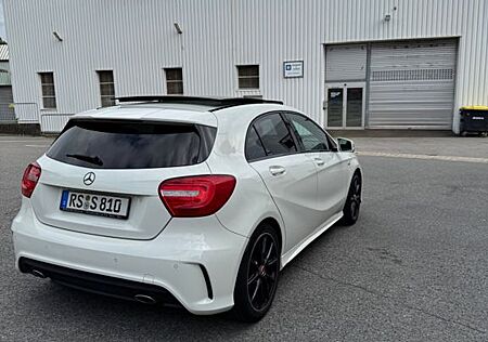 Mercedes-Benz A 250 4MATIC AMG Line , / Sportpaket / AMG-paket