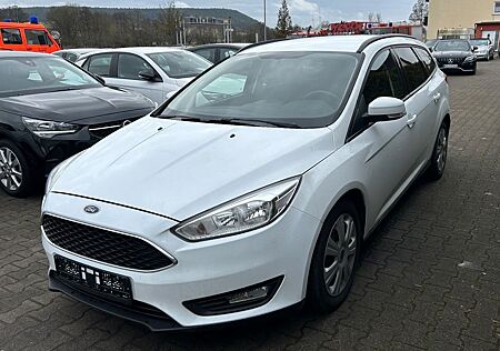 Ford Focus 1.5 Turnier TDCi Business Navi AHK PDC