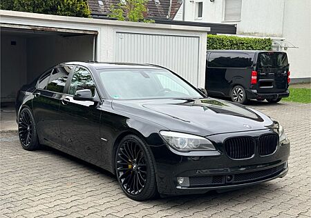 BMW 730d - Gepflegt*Head-UP*AbstandTemp*AHK*