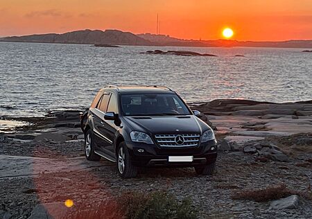 Mercedes-Benz ML 320 CDI 4MATIC - TOP!