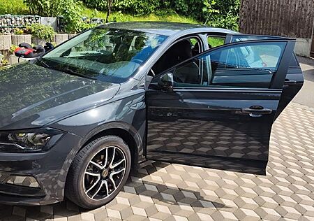 VW Polo Volkswagen 1.0 48kW Trendline Trendline