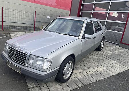 Mercedes-Benz 230 E, W124, Automatic