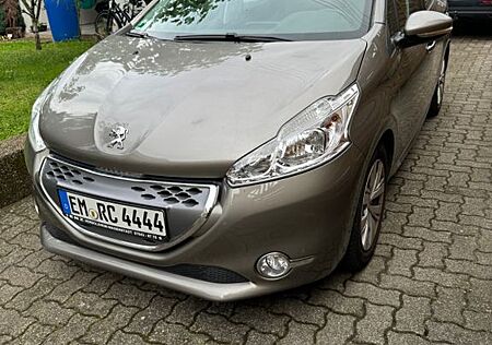 Peugeot 208 1.4 Active e-HDi FAP 68 EGS5 Stop&Start ...