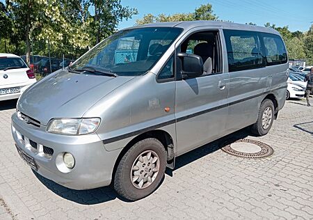 Hyundai H-1