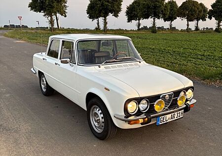 Alfa Romeo Giulia Nuova Super 1300