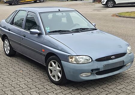 Ford Escort MIT KLIMAANLAGE