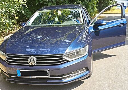 VW Passat Variant Volkswagen 2.0 TDI Comfortline AHK Navi