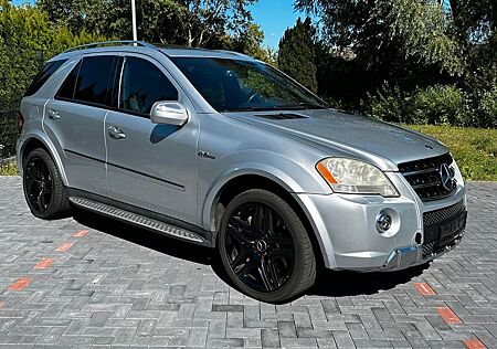 Mercedes-Benz ML 63 AMG W164 Fond Designo Harman-Kardon