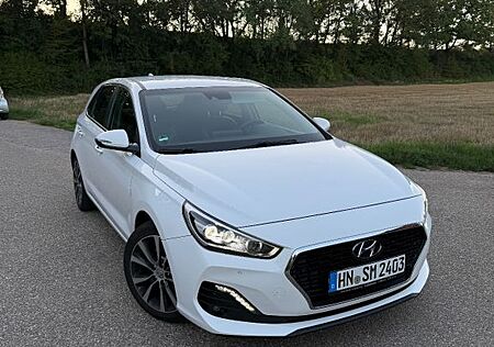 Hyundai i30 1.4 T-GDI Premium DCT Premium
