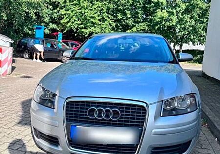 Audi A3 1.6 tiptronic Ambiente Sportback Ambiente