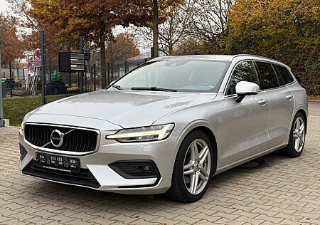 Volvo V60 Momentum Aut. AWD LED NAVI AHK TEILLEDER