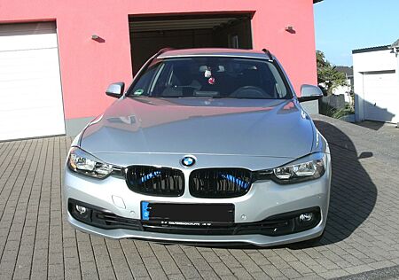 BMW 320i xDrive Touring Mit Garantie Nur 69000 Km