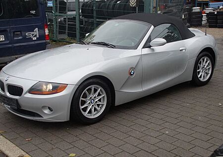 BMW Z4 Baureihe Roadster 2.5i 1Hand SZ1