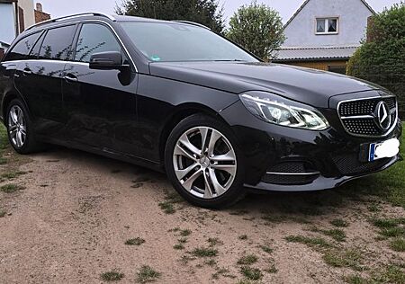 Mercedes-Benz E 250 BlueTEC 4MATIC T AVANTGARDE Autom. AVA...