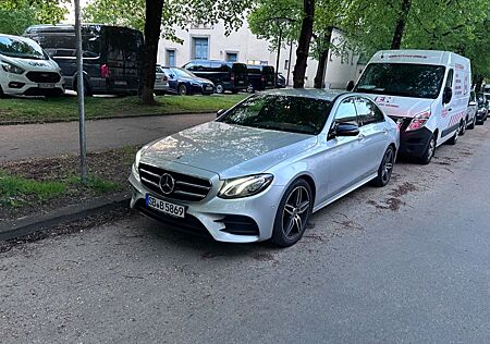 Mercedes-Benz E 220 E220d AMG Line | Night-Paket | 19
