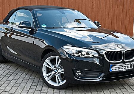 BMW 220i Cabrio/Automatik/Navi/ Scheckheft/HU neu