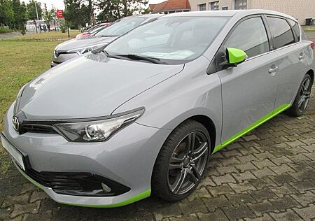 Toyota Auris 1.2T Team Deutschland S/S