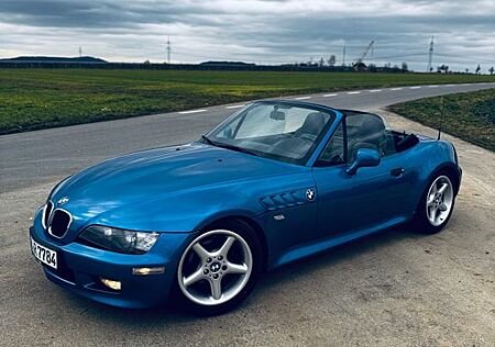 BMW Z3 Roadster 1.9i -Estorilblau