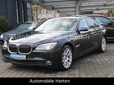 BMW 740iA*DISTRONIC*KAMERA*KEYLESS*AHK*TOP*