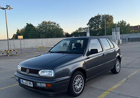 VW Golf Volkswagen 3 Automatik | Tüv | Vieles Neu | 8Fach