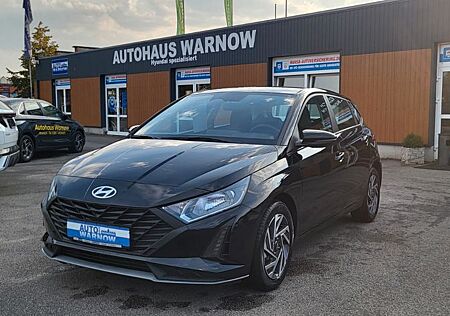 Hyundai i20 1.2 Essential Navi über App