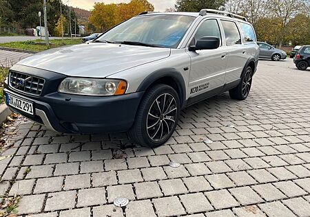 Volvo XC 70 XC70 D5 AWD -TÜV 03/2026