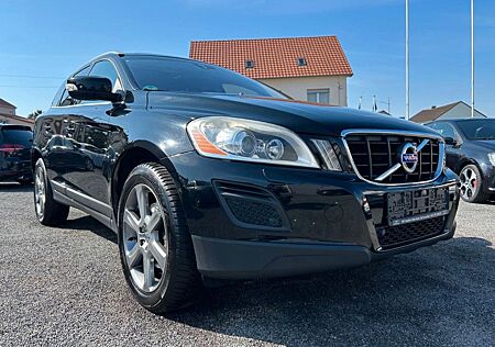 Volvo XC 60 Summun AWD PANO + KAMERA + STAND-HZ
