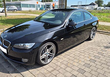 BMW 325i Coupé - E92 Automatik