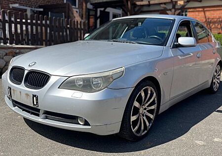 BMW 520i - Tüv Neu