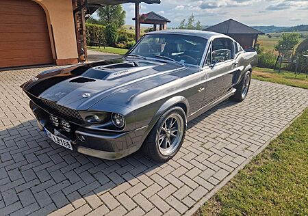 Ford Mustang ELEANOR shelby GT5OO V8
