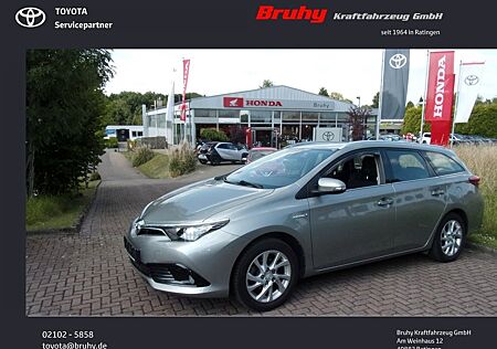 Toyota Auris Touring Sports Hybrid Allwetterreifen Navi