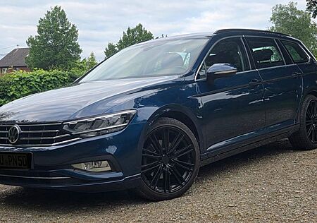 VW Passat Variant Volkswagen 1.6 TDI SCR DSG Business Vari...