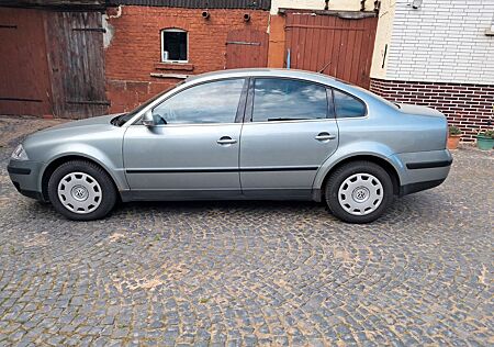 VW Passat Volkswagen 1.9TDI 74kW Comfortline Comfortline