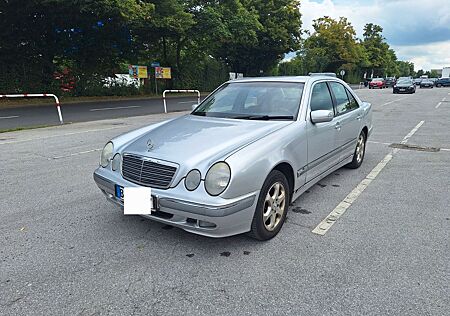 Mercedes-Benz E 270 CDI ELEGANCE Elegance
