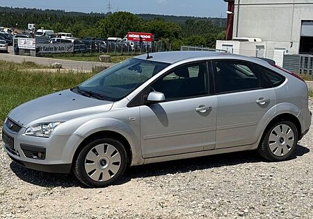 Ford Focus Lim. 2.0 Titanium *KLIMA*TEILLEDER*EURO.4*