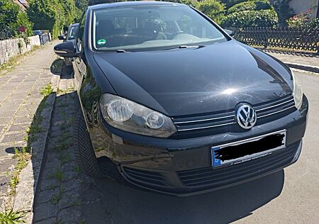 VW Golf Volkswagen 6, PDC, neue Reifen, viele Neuteile