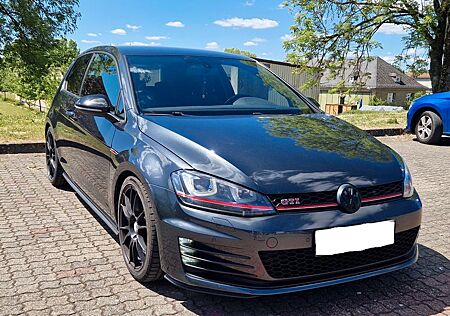 VW Golf Volkswagen 2.0 TSI BMT GTI Performance GTI Performance