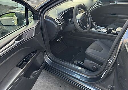 Ford Mondeo gebraucht kaufen Ford Mondeo 2,0 EcoBoost 177kW Vignale Automatik ...