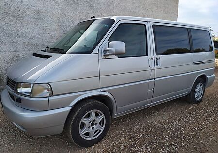 VW T4 Caravelle Volkswagen 2.5 TDI 75kW syncro Standard