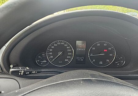 Mercedes-Benz C 180 KOMPRESSOR AVANTGARDE Avantgarde