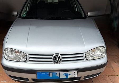 VW Golf Volkswagen 1.6 Basis