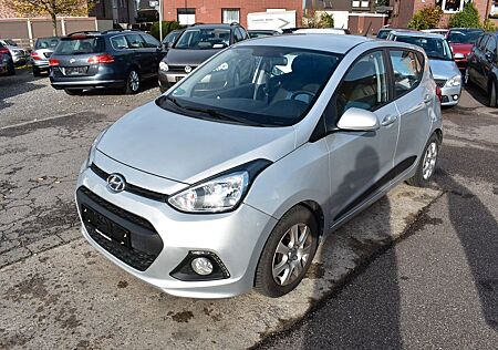 Hyundai i10 Style*Klimaanlae*SHZ*32500 km*1. Hand*