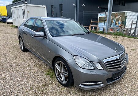 Mercedes-Benz E 200 E - Lim. CGI BlueEfficiency.Avantgarde,